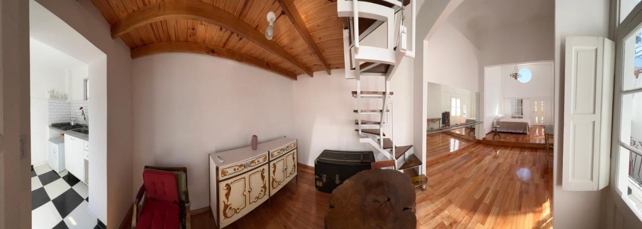 Enchanting Townhouse Loft In Heart Of San Telmo Appartamento
