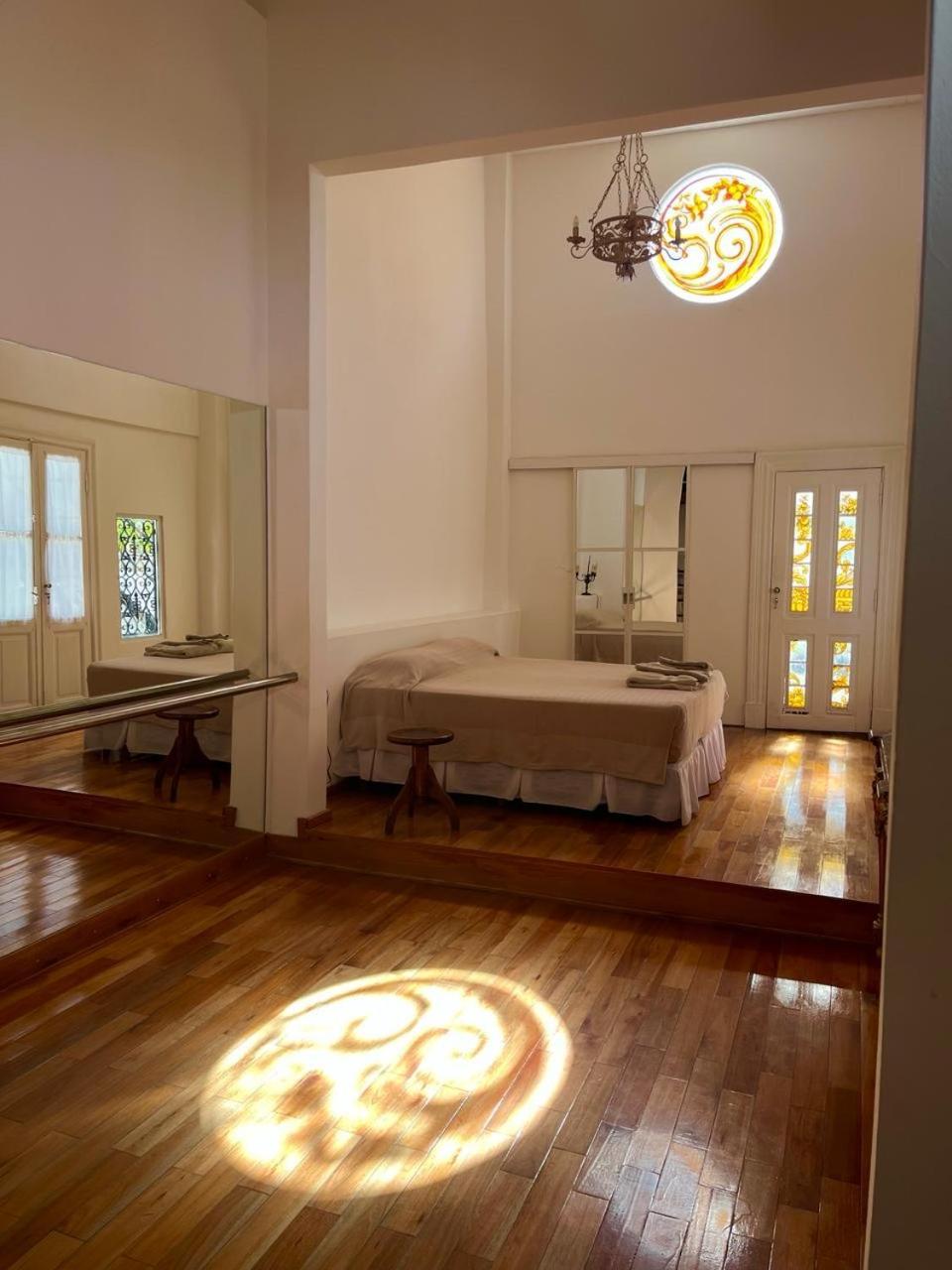 Enchanting Townhouse Loft In Heart Of San Telmo Appartamento Buenos Aires